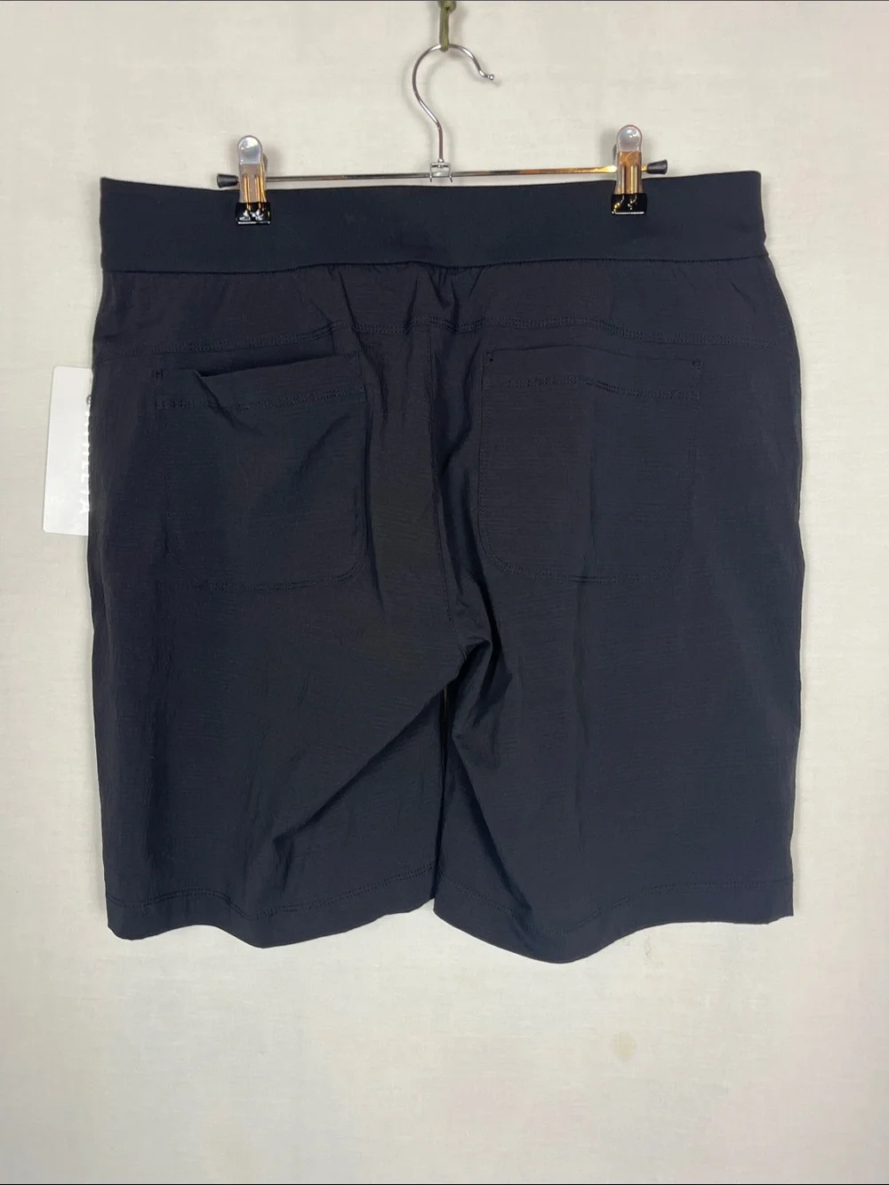 NWT Athleta Black Trekkie Bermuda 2.0 Shorts